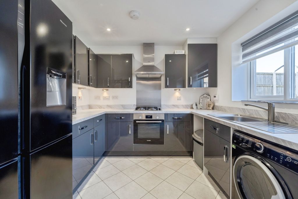 Property photo 2 of 21 Pbox-Img.Jpg