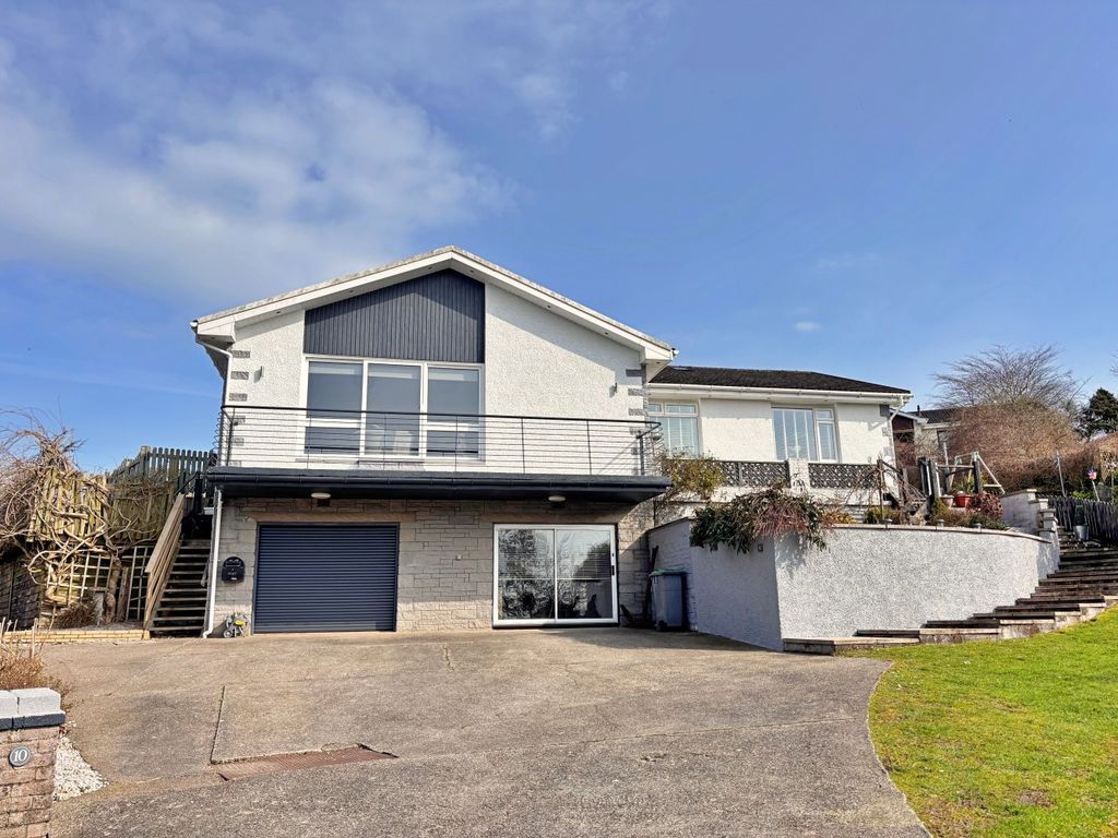 Property photo 1 of 35