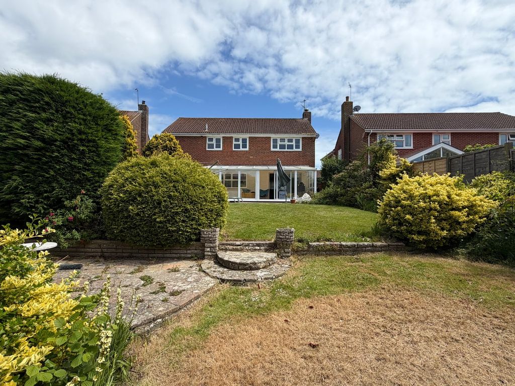 Property photo 2 of 16