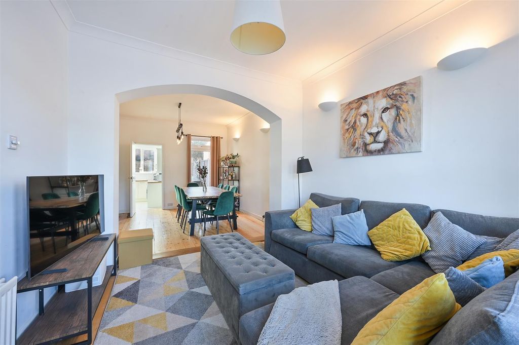 Property photo 2 of 13 Liberty Avenue, 23 (3).Jpg