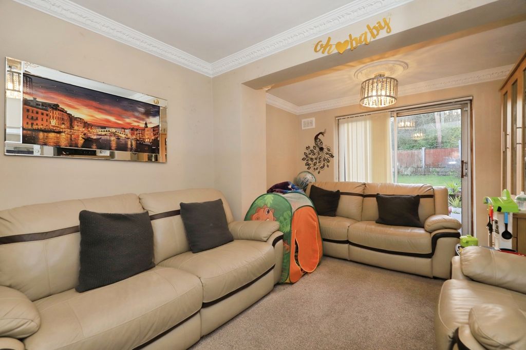 Property photo 2 of 17 Pbox-Img.Jpg