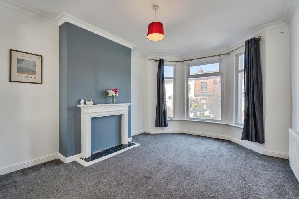 Property photo 3 of 14 Pbox-Img.Jpg
