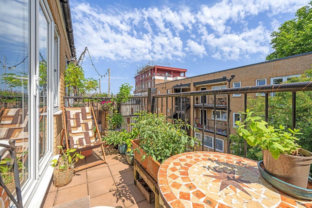 Property photo 2 of 13 Terrace.Jpg