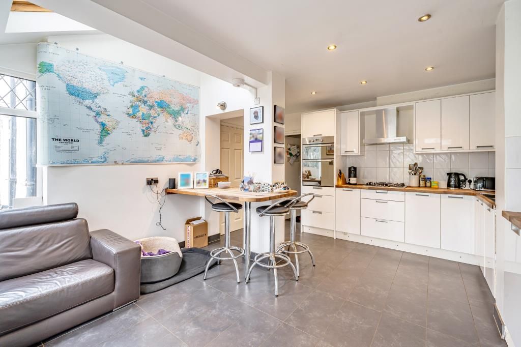 Property photo 2 of 25 Kitchen/Dining Room