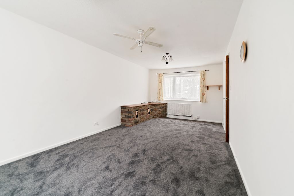 Property photo 3 of 27 Gallery