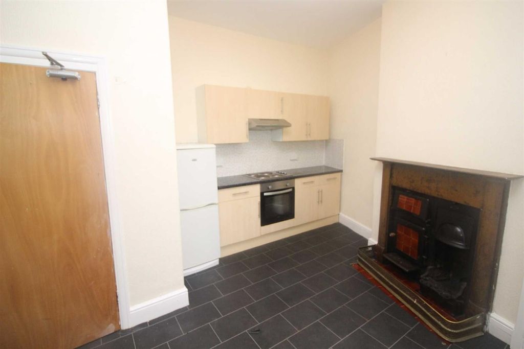 Property photo 3 of 7