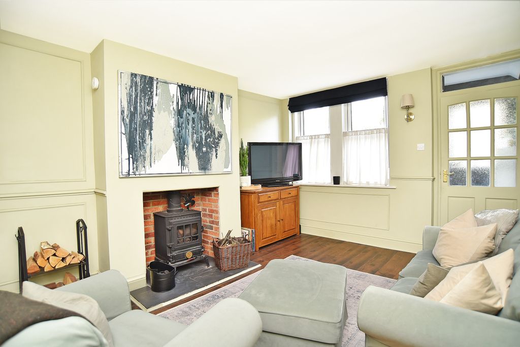 Property photo 3 of 18