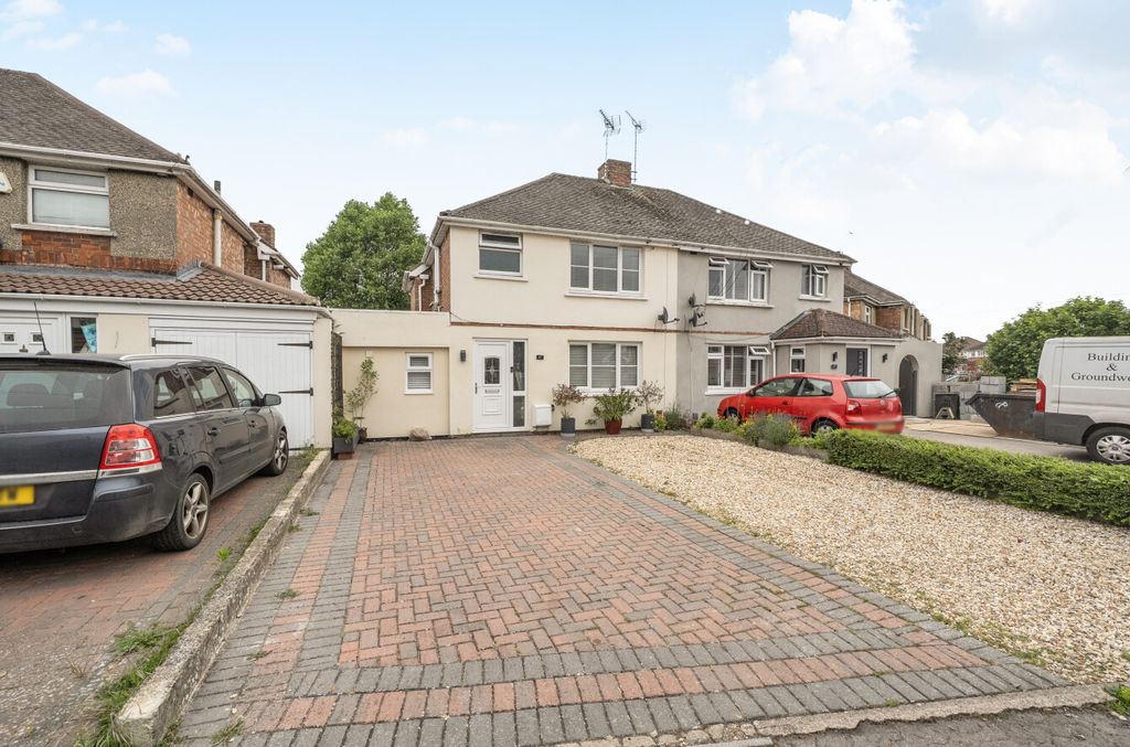 Property photo 1 of 12 14701047