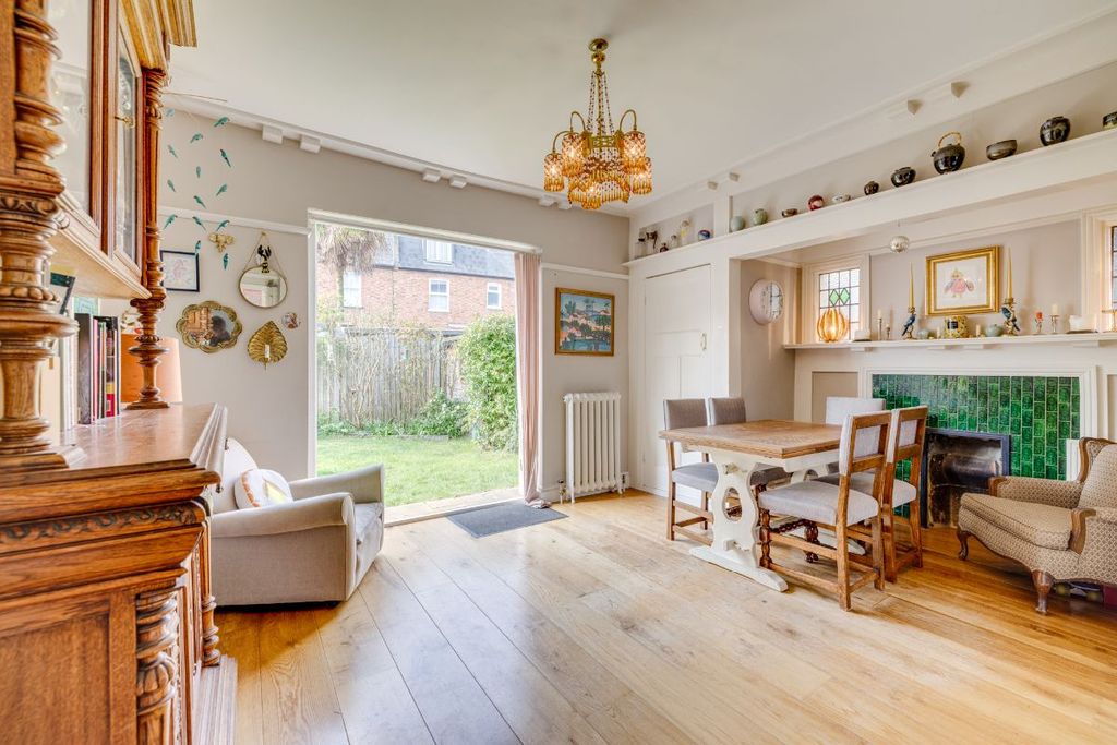 Property photo 3 of 19