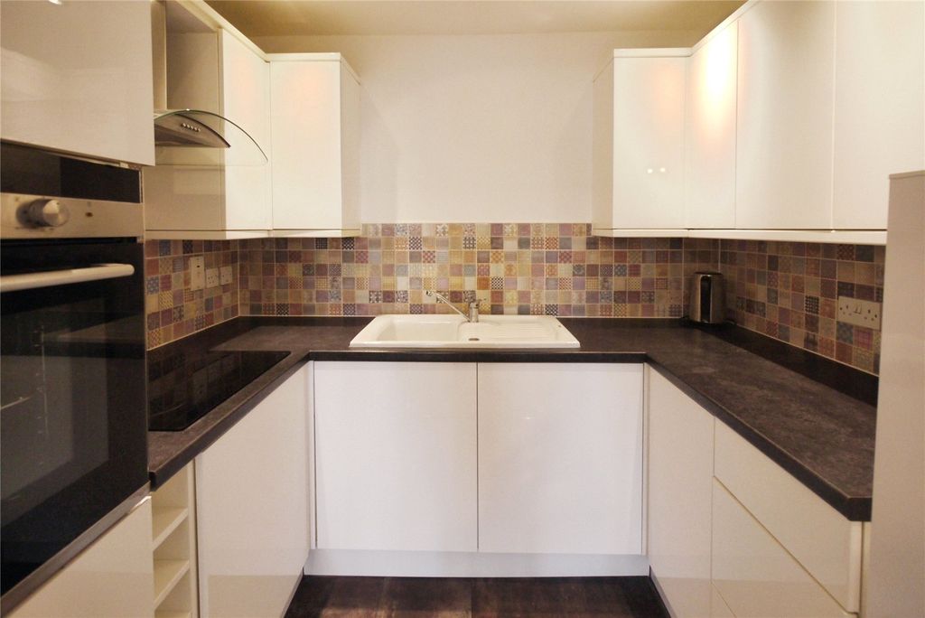 Property photo 2 of 9 Picture No. 06