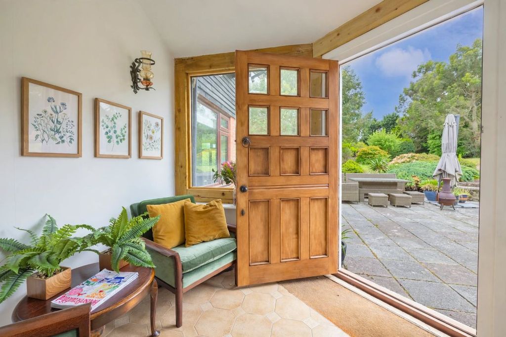 Property photo 2 of 38