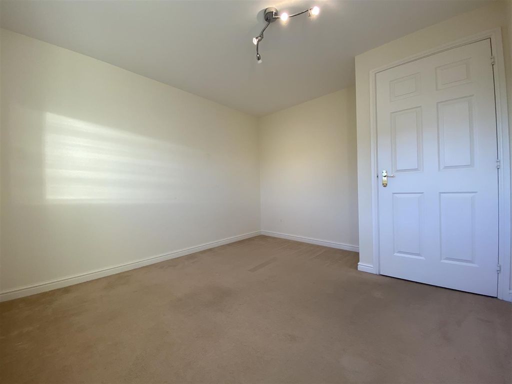 Additional image 13 of 2 bed flat to rentSimpson Square, Perth PH1