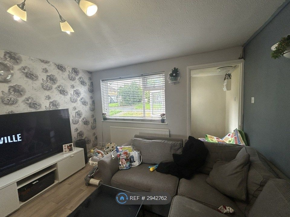 Property photo 3 of 11