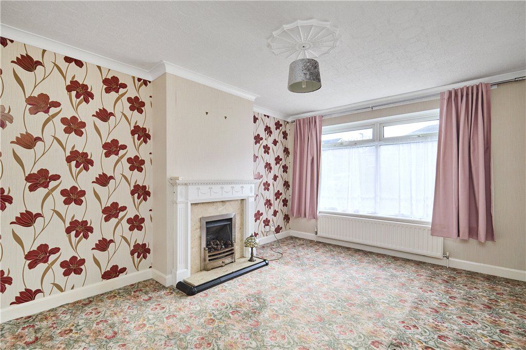 Property photo 2 of 22 Sitting Room