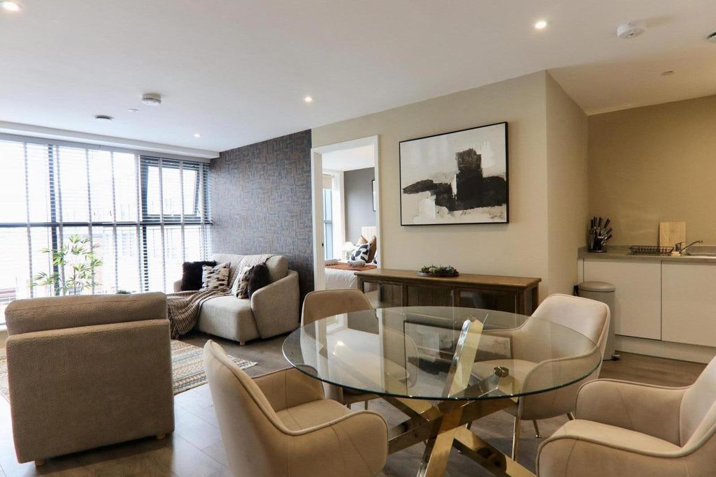 Property photo 1 of 18 2 Bed Flat To Rent Traffic Street, Nottingham Ng2
