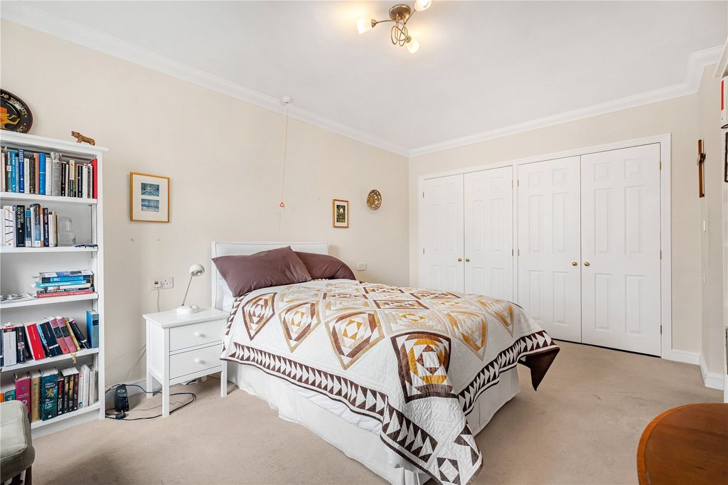 Additional image 10 of 3 bed flat for saleThe Cloisters, Pegasus Grange OX1.