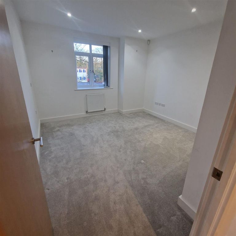Property photo 3 of 15 1000015517.Jpg