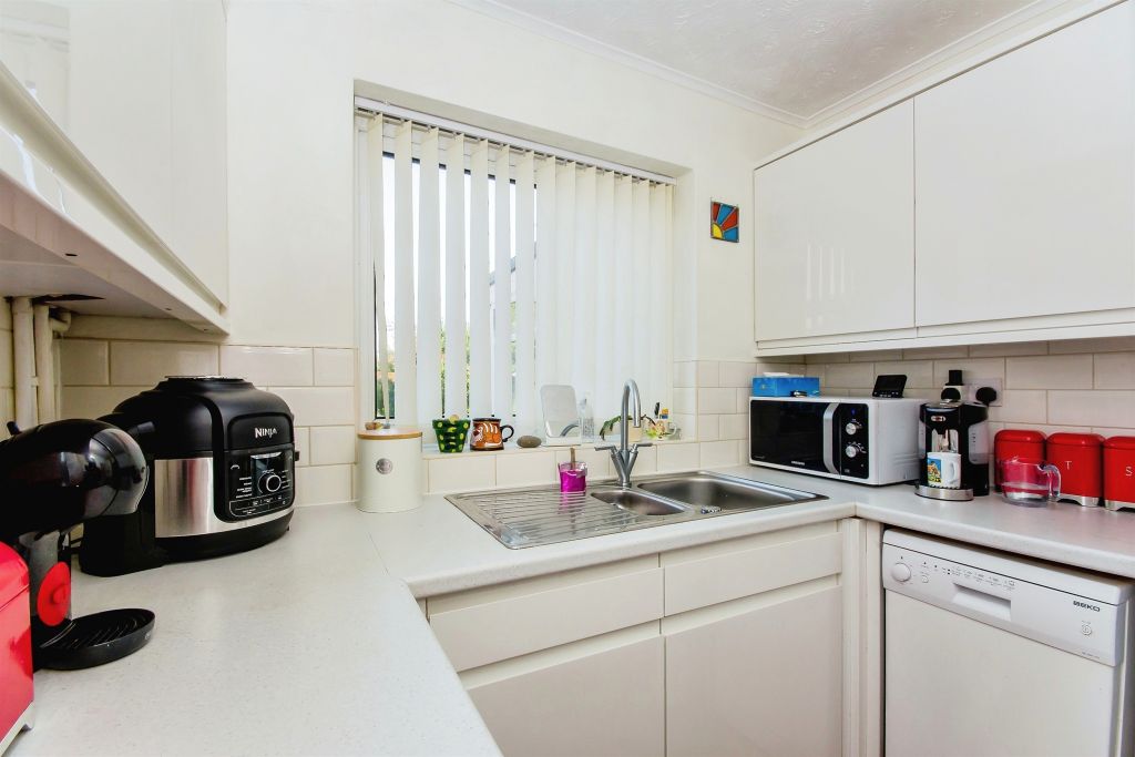 Property photo 2 of 16