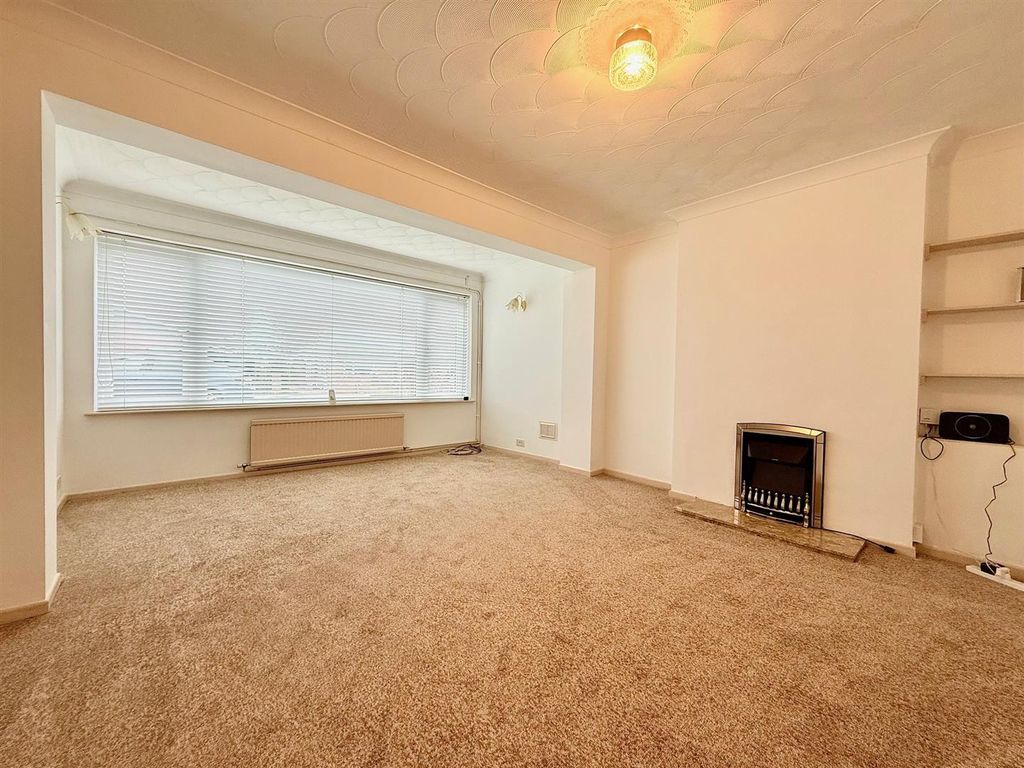 Property photo 2 of 12 Living Room