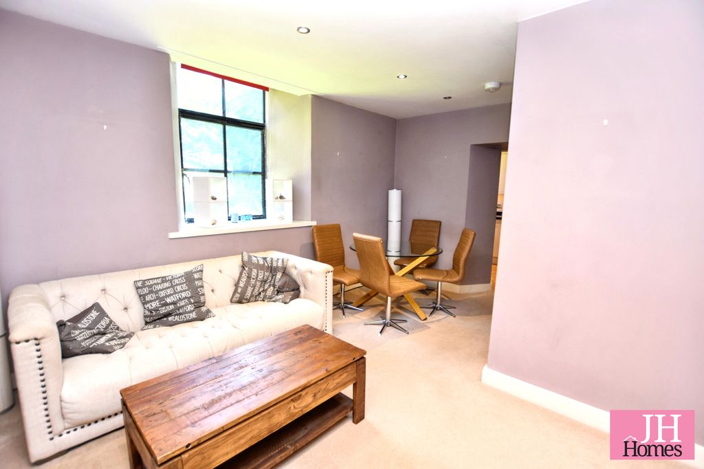Property photo 2 of 19