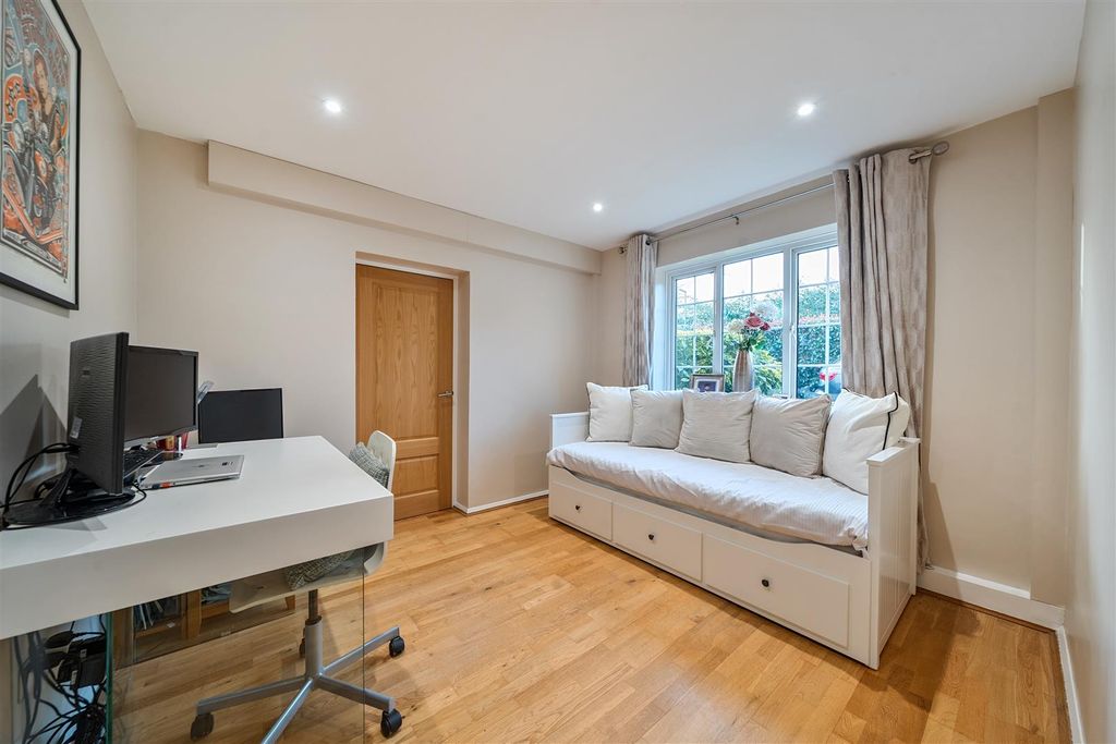 Additional image 22 of 6 bed detached house for saleOutwood Lane, Chipstead, Coulsdon CR5
