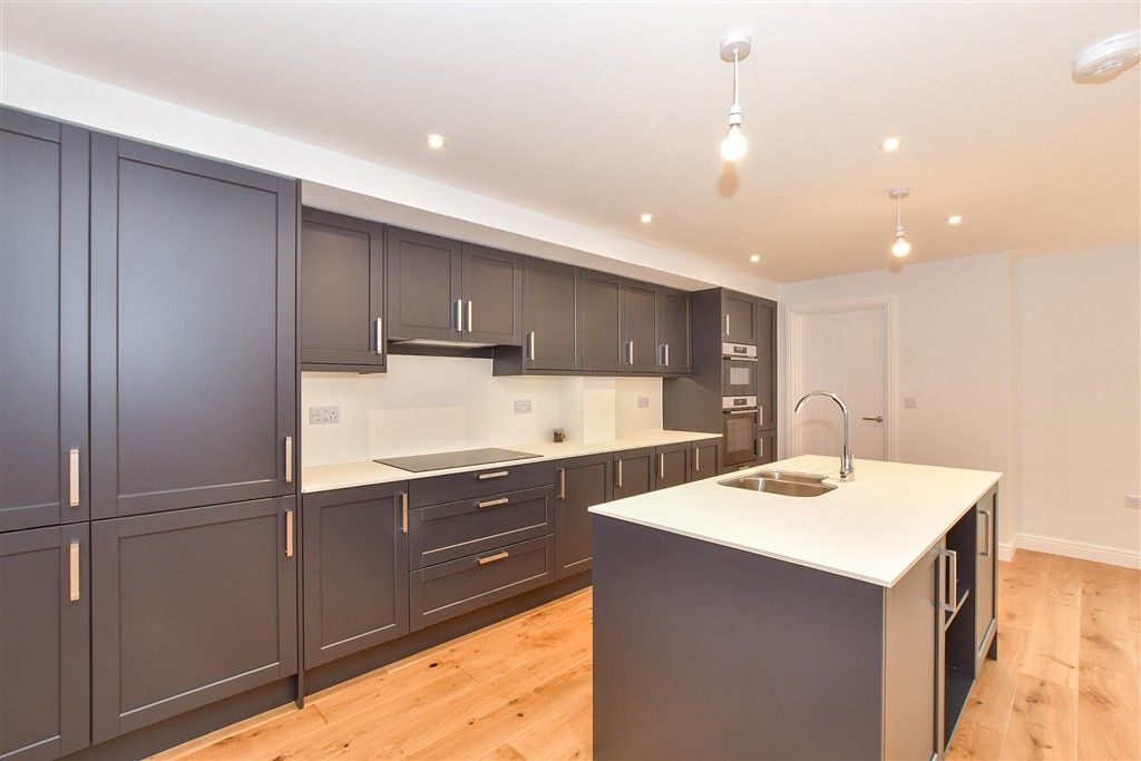 Property photo 3 of 17 Kitchen/Dining Room