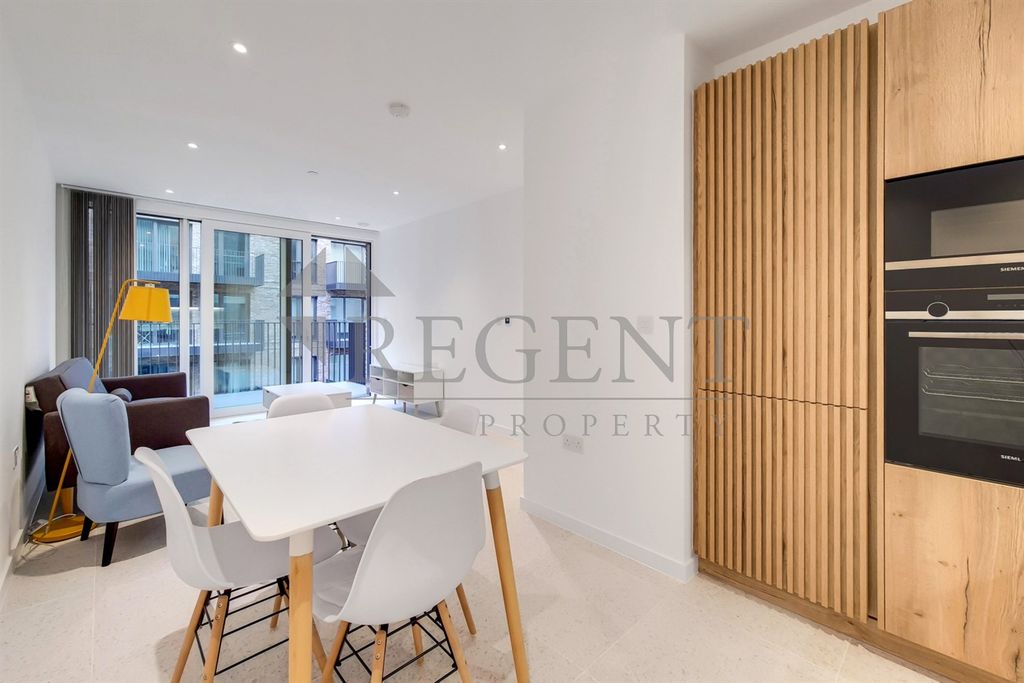 Property photo 3 of 15 Open Plan