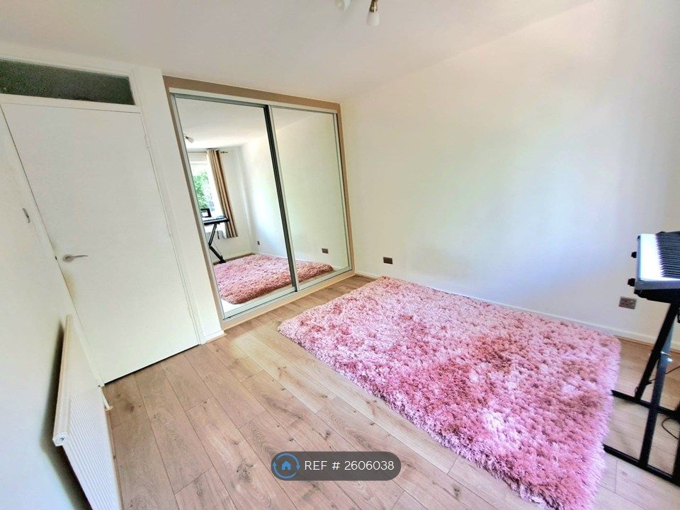 Property photo 3 of 10 2nd Bedroom