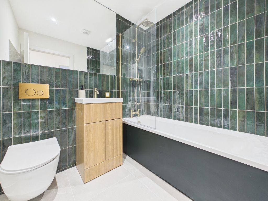 Property photo 1 of 5 Bathroom