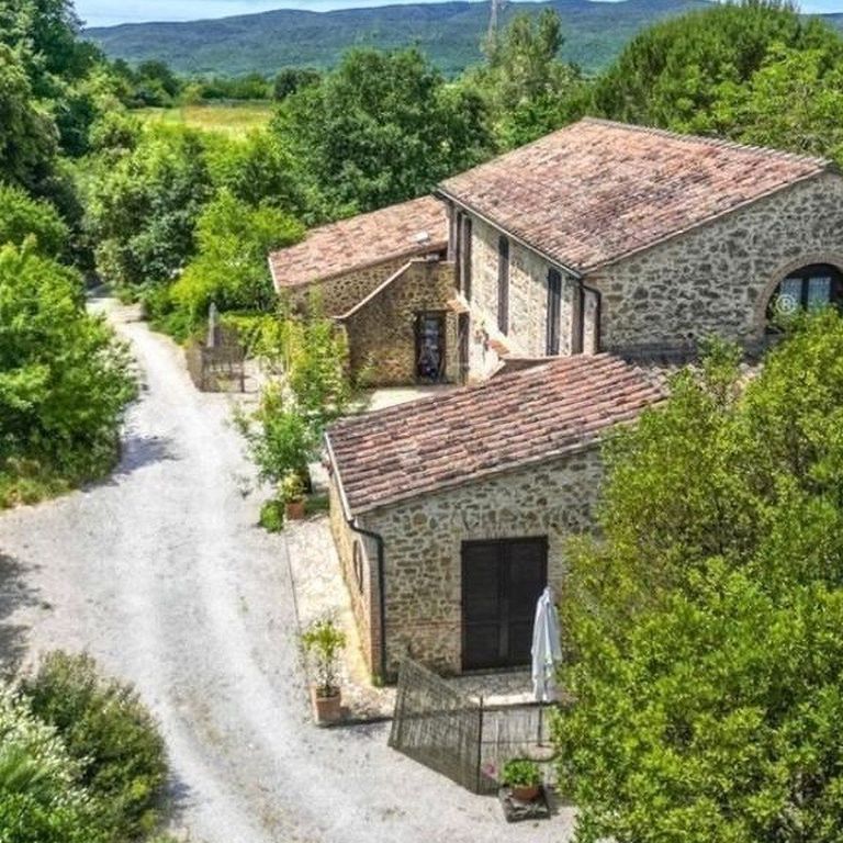 Property photo 1 of 14 Charming Villa In Massa Marittima, Tuscany
