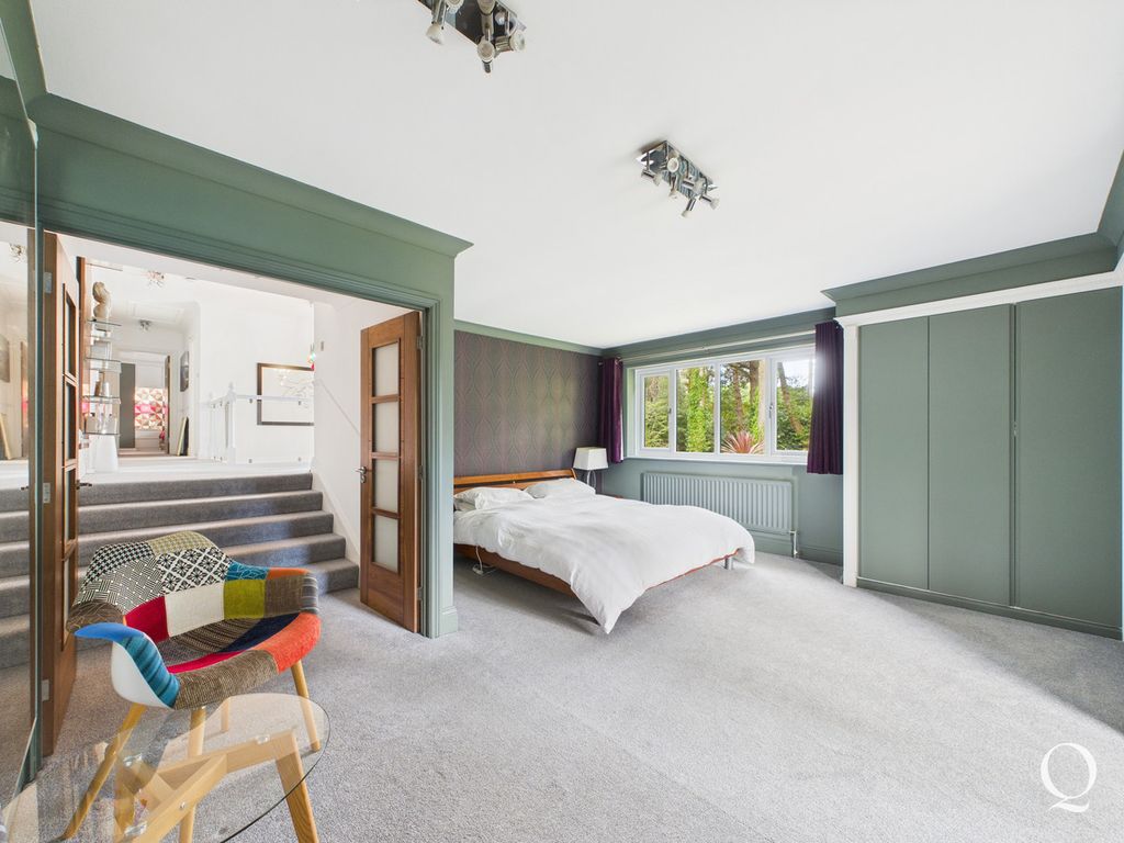 Property photo 3 of 26