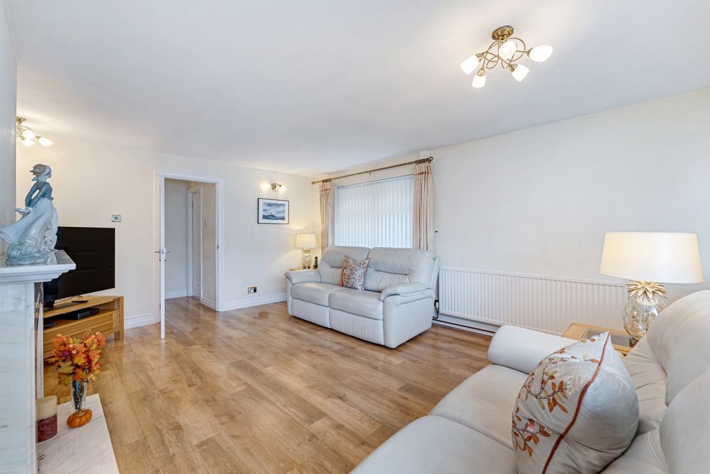 Property photo 3 of 30 4486945