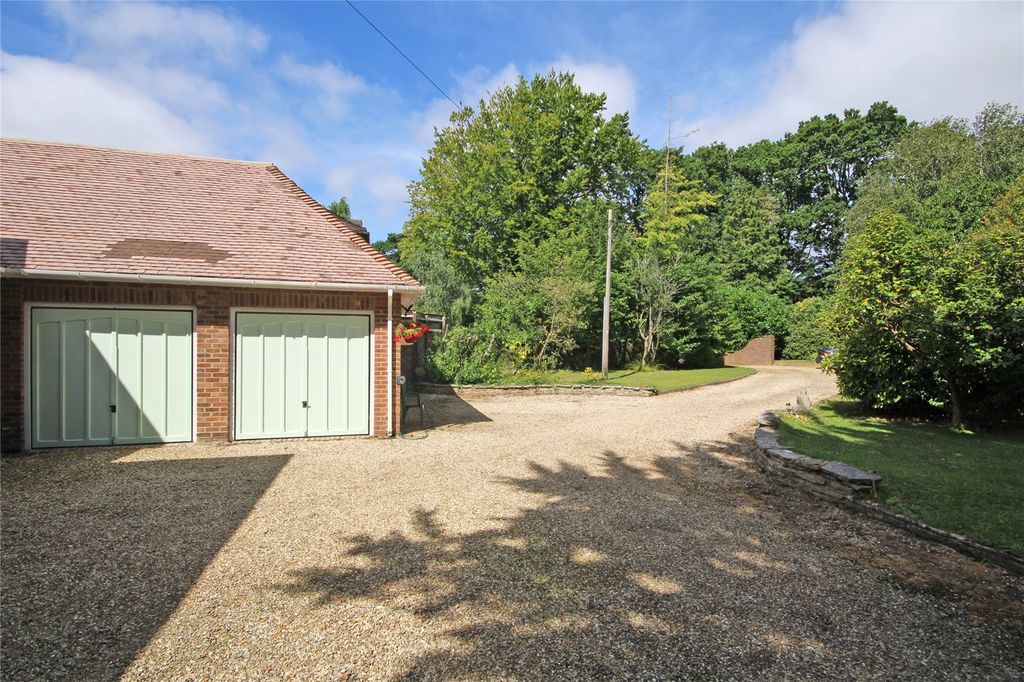 Property photo 3 of 16 Picture No. 10