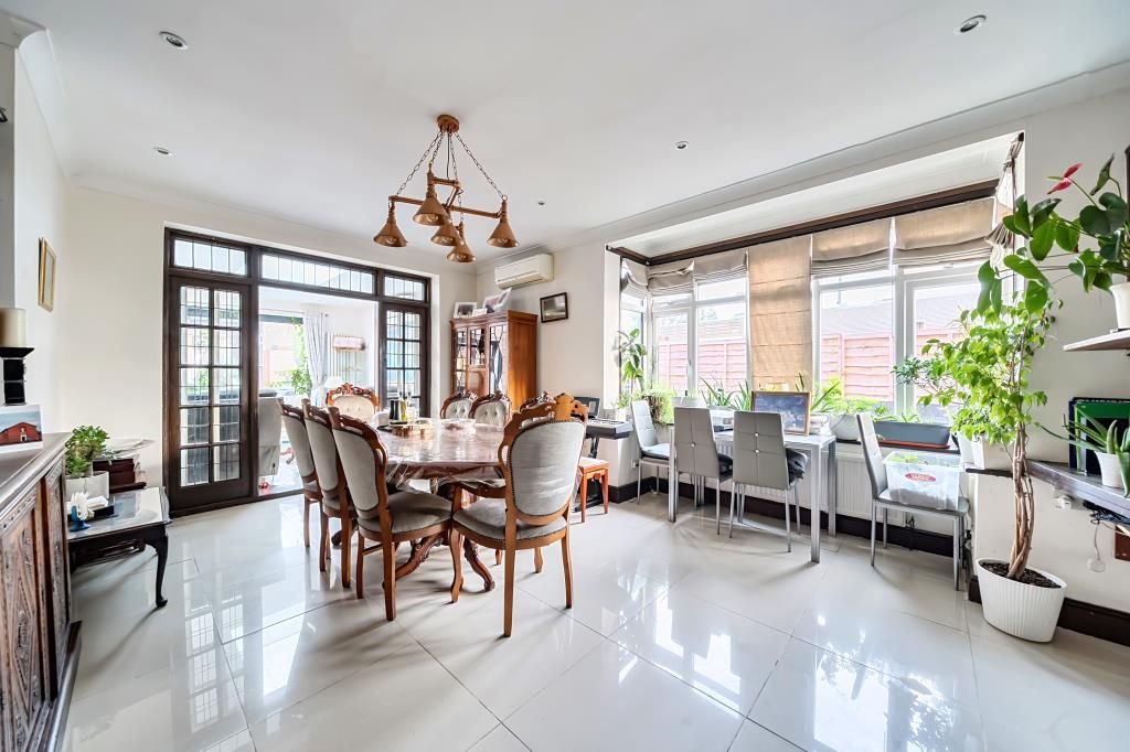 Property photo 3 of 15 Dining Room