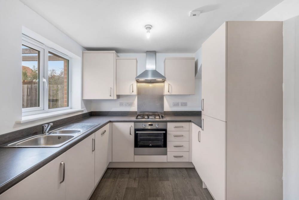 Property photo 3 of 14 26 Swift Gardens (Kirton)-9