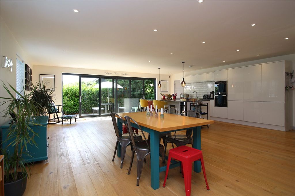 Property photo 3 of 18 Picture No. 04