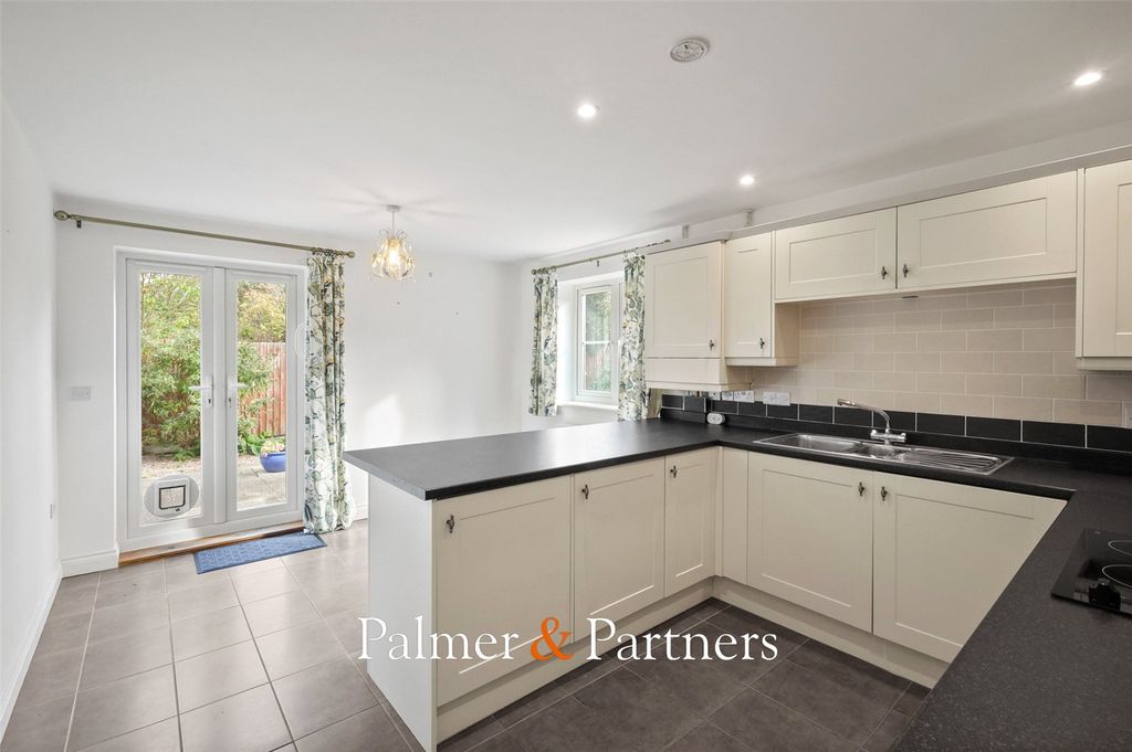 Property photo 3 of 18 Picture No. 11