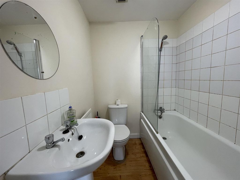 Property photo 3 of 3 Bathroom