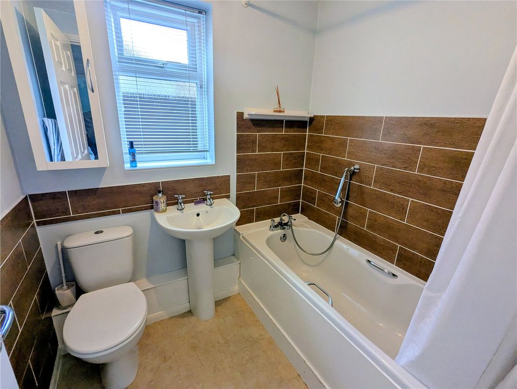 Property photo 3 of 6 Picture No. 26