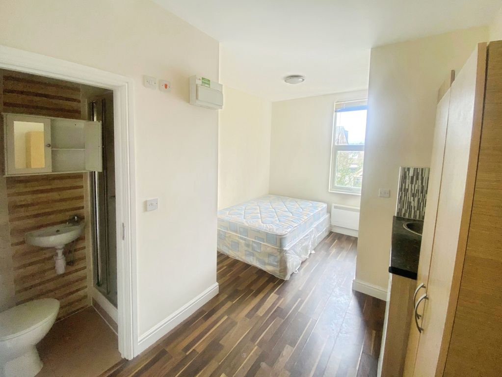 Property photo 1 of 6 727Eaad7-Bed