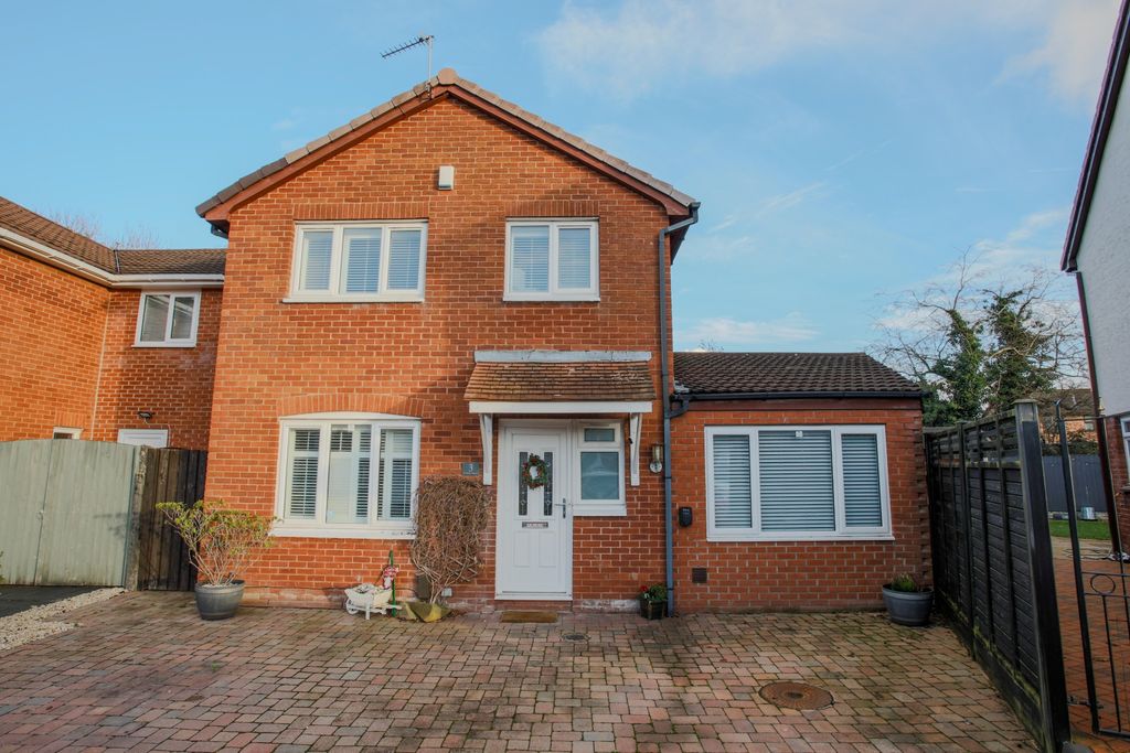 Property photo 1 of 18 Front View