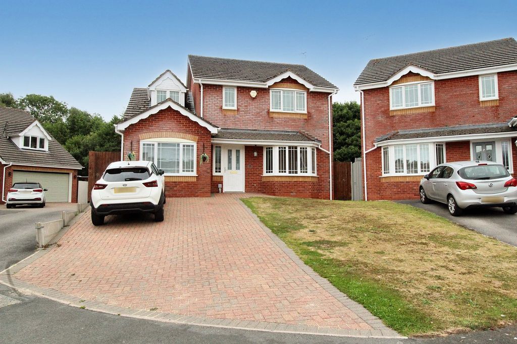 Property photo 1 of 42