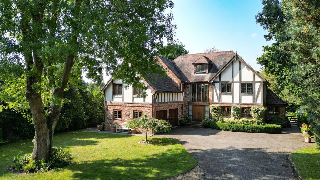 Property photo 1 of 27