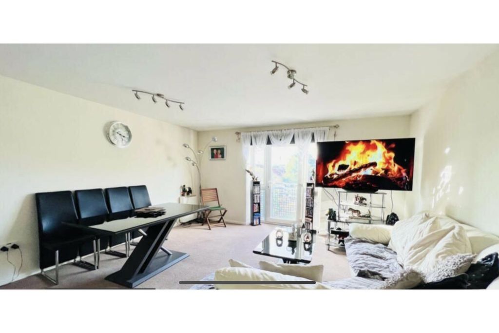 Property photo 3 of 15