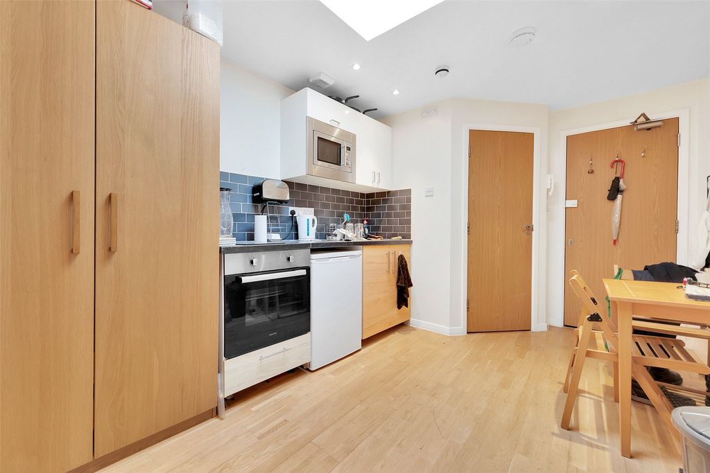 Property photo 1 of 5 Picture No. 06