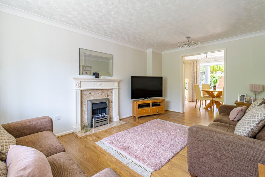 Property photo 3 of 34 4282324
