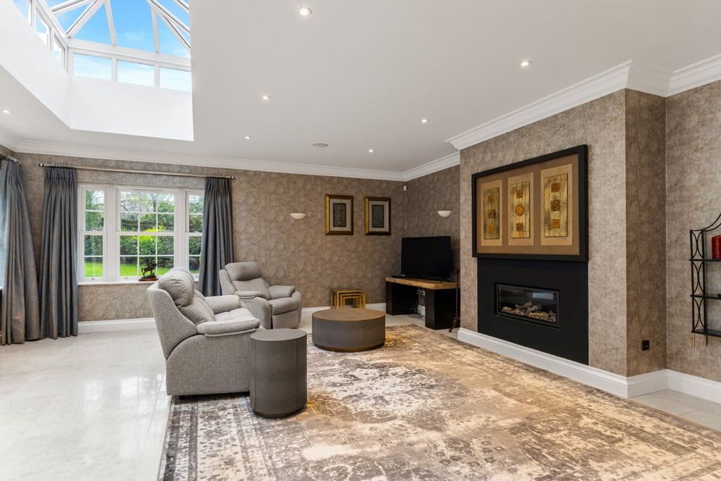 Property photo 3 of 23 Family Room