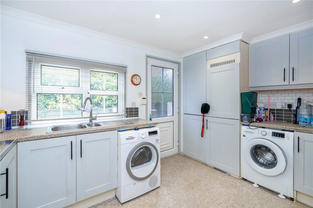 Property photo 3 of 14 Picture No. 11