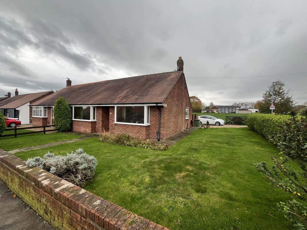 Property photo 1 of 7 Front (Exterior)