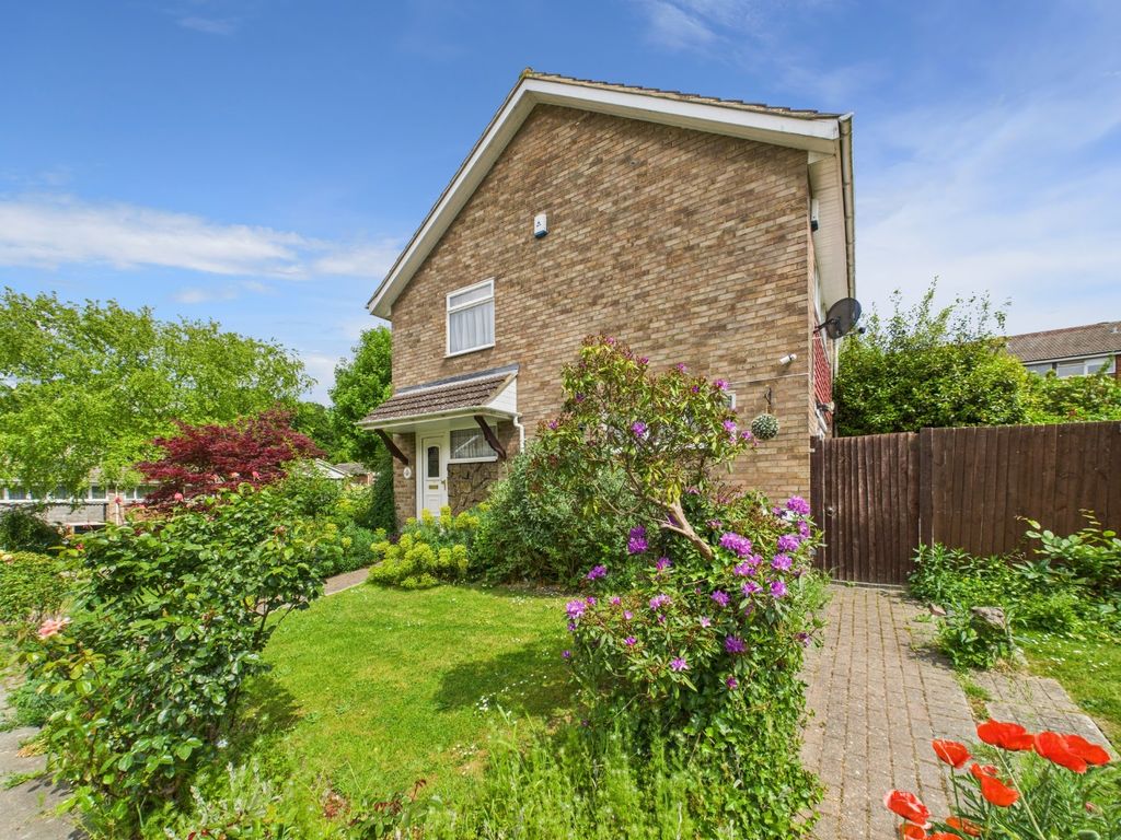 Property photo 2 of 18 4195034